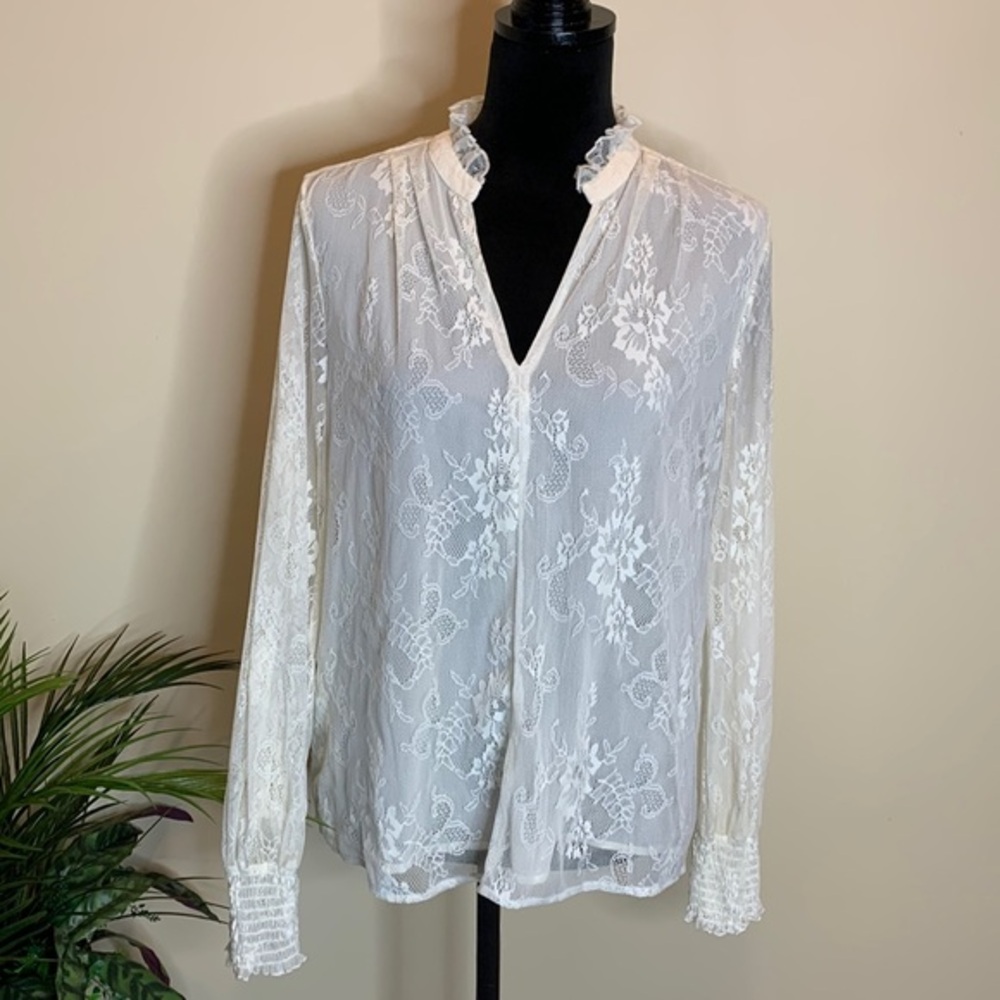 1.State lace pullover top